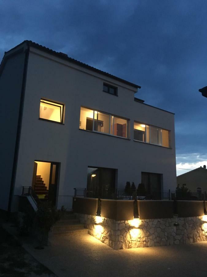 Apartment Ružmarin Porat Exterior foto